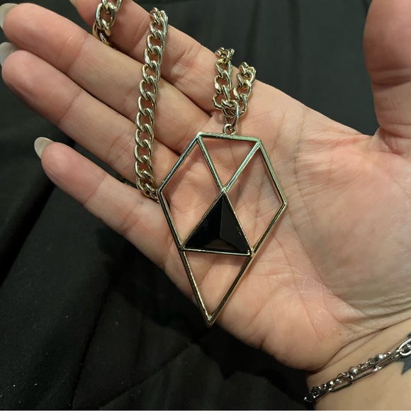 🚨3 for $15🚨 Set - Ring, Earrings, Necklace - Gold & Black - Picture 6 of 6